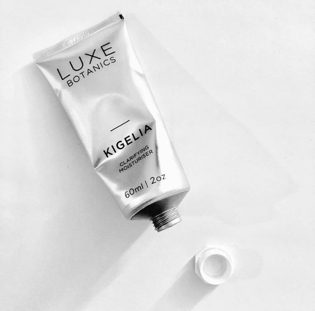 #WellnessWednesday calls for some soothing, calming, skin purifying #Kigelia and our moisturiser does just the trick. It’s light, gel texture combined with naturally derived peptides and our signature #Kigeliaafricana fruit extract is perfect to calm and soothe sensitive skin.