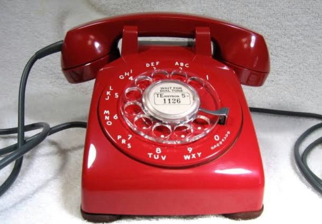 adarshlovecats's tweet photo. @HiHonorIndia Captured this red telephone ⚡
#CaptureRed #CapturedRed
#Honor8X
@HiHonorIndia https://t.co/AMgtHsfUPU