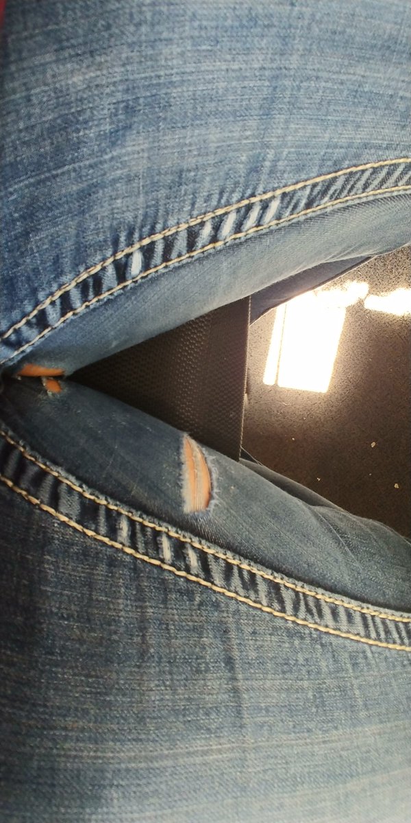 Stephan82044932's tweet photo. Who else refuses to give up their favorite pair of jeans?!? #thestruggle #NationalBlueJeanDay https://t.co/nTeBaTY1rY