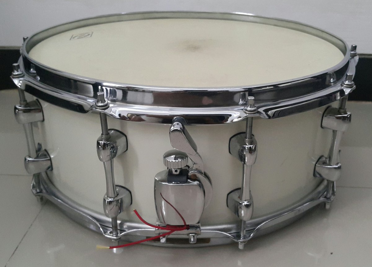 riska_andy's tweet photo. #WTS snare sakae maple 14X5,5 head batter Aquarian modern vintage,reso Sakae ori.. CP 081232070887 @DrumBagus https://t.co/D4x1l76iak