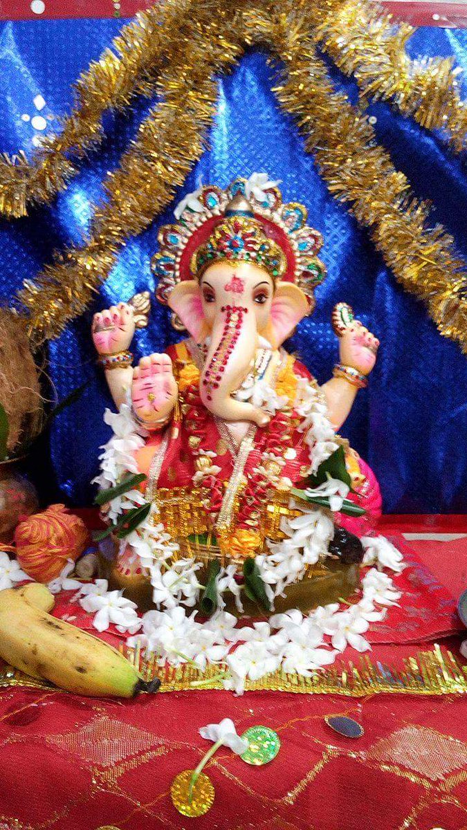 Chaotic__Soull's tweet photo. @bhumika1321 @HiHonorIndia @aashi_81 @Wacky_guy @MrFooodie @Fried_Papad @yaminivalli_01 @uncanny_piscean #honor8x #CapturedRed 

My Ganesha in red  :)

Red is blessed color for sure ❤️

@PerilousPooja
@MonStorm16 
@Maggie_Doodle_
@Twwitterhandle
@Superr_S_Ooper https://t.co/q8ZakWigdu