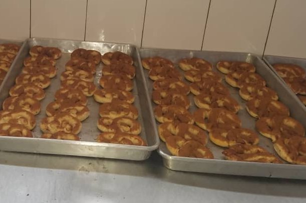 WomensBakery's tweet image. What is delicious, nutritious, and feels a little like the weeks twists?
TWB PRETZELS! 

#breadpower #strongwomen #nutritiousbread #wednesdayfeeling