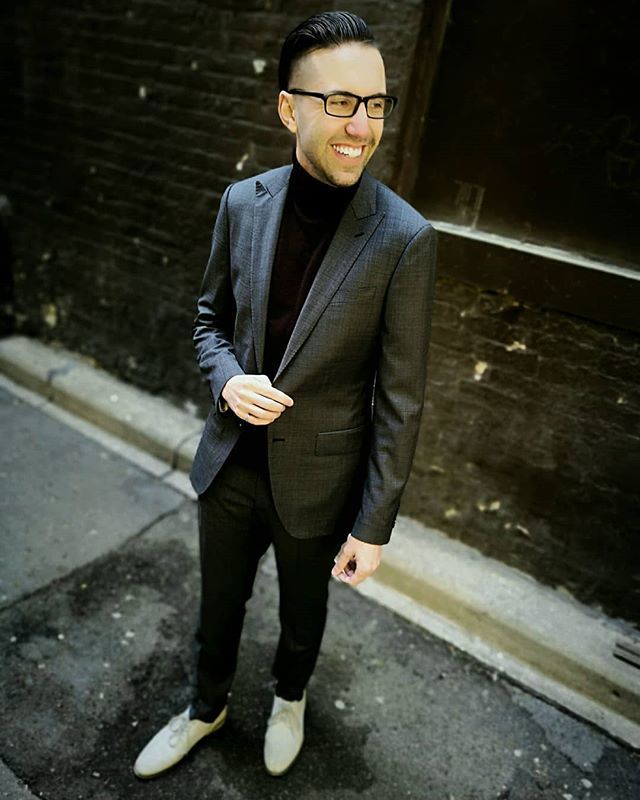 GarrisonStyle's tweet photo. Our friend @vjonsson93 chatting it up with us in his new Garrison Sharkskin Two Piece Suit. https://t.co/fd4MVwncfJ https://t.co/ZHl8ZwSuRx