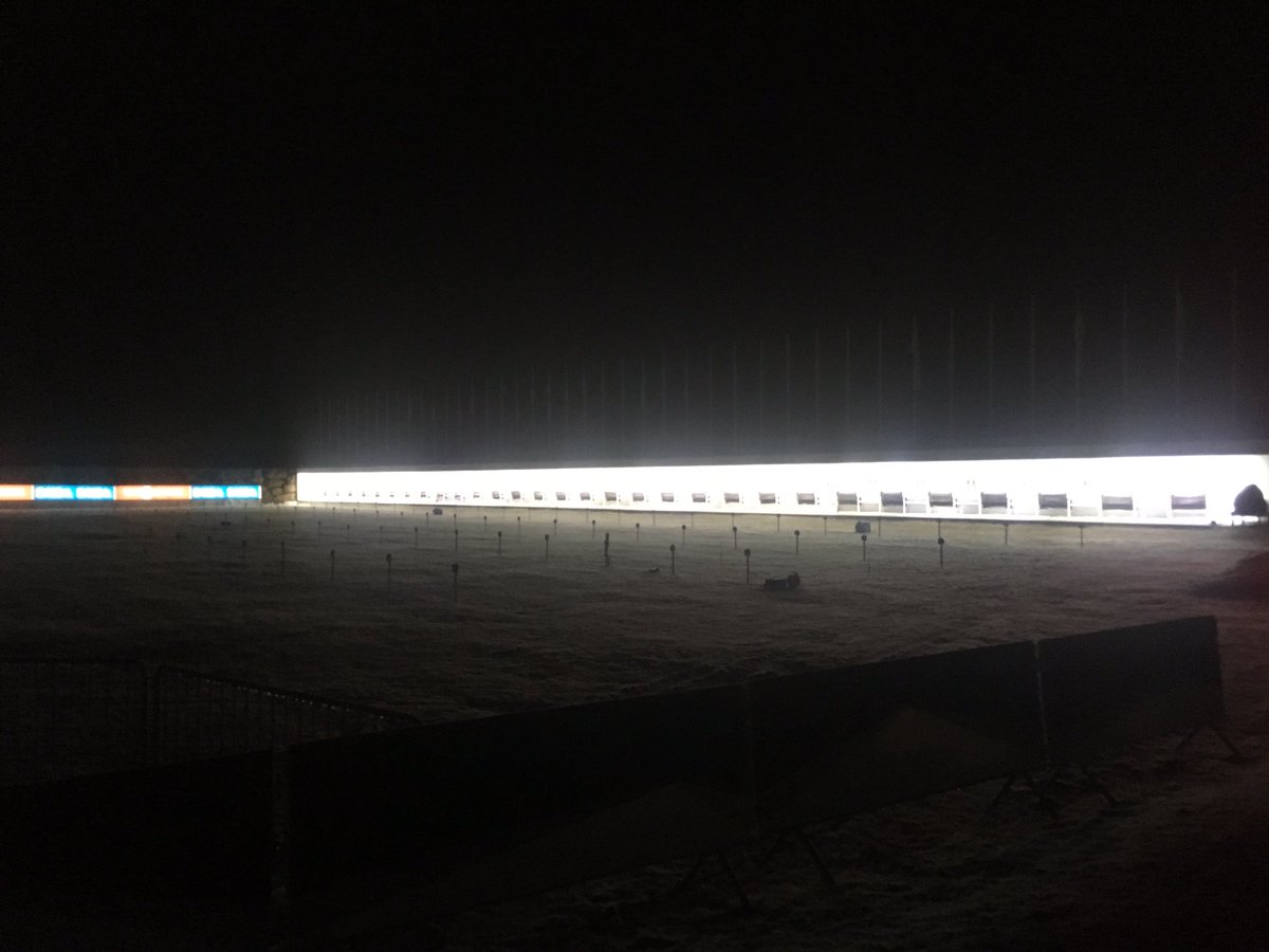 Ei näy stadikalla enää sumua, mutta eipä kyllä näe silti mitään. Mutta huomenna näkyy. #POK18 #ampumahiihto Miesten 20km to klo 11.05 <a href="/YLETV2/">YLE TV2</a>