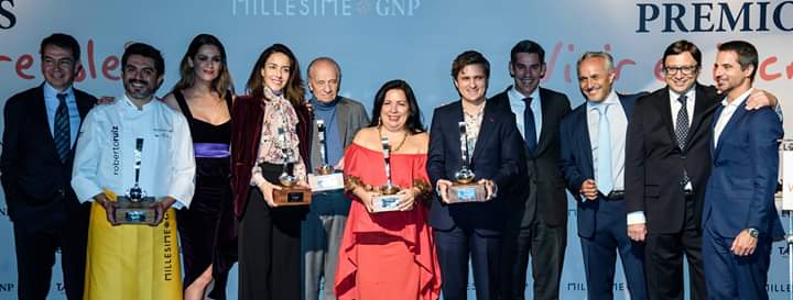 WomanStyleM's tweet photo. Por segundo año consecutivo se realizó la entrega de los Premios Millesime GNP, Vivir es Increíble, que reconoce diferentes disciplinas artísticas como la gastronomía, filantropía, música, artes plásticas o artes escénicas. #MillesimeGNP2018

Ver más: https://t.co/OYSn6wtjCx https://t.co/1YcqZxLeGB