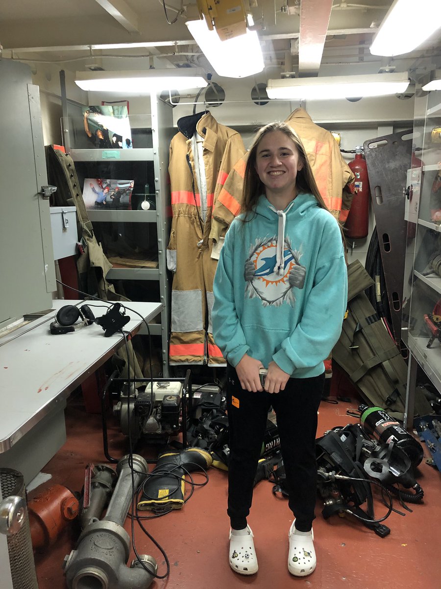 jamie_hizer's tweet photo. Earth Science field trip to Nauticus and the Naval Museum taught students about Halley’s Typhoon during WWII. #StallionPride #TheGRCway https://t.co/AHf3n71bDC