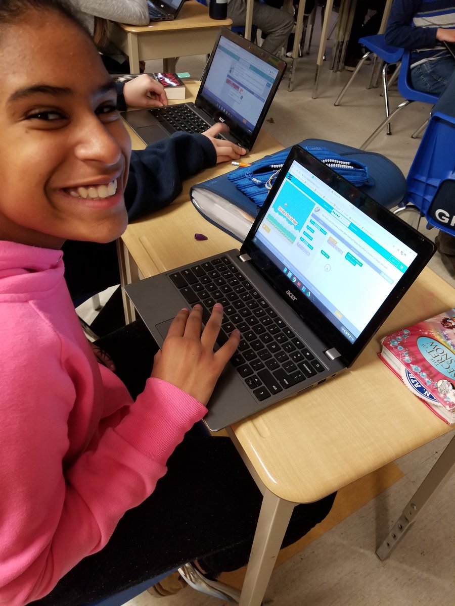 AdolfoDiiorio's tweet photo. Working on our Hour of Code activities in grade 8. @htubman2015 #dsbncode https://t.co/gPphLiiG4U
