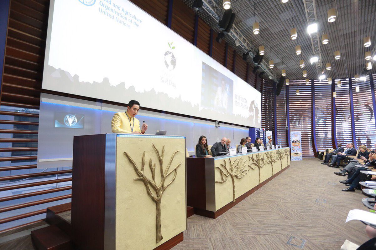 RTERome's tweet photo. December 5th is World Soil Day. The Office of Agricultural Affairs, Royal Thai Embassy organized events to celebrate World Soil Day the Food and Agricultural Organization HQ in Rome, including live-streaming of the first World Soil Day Award ceremony in Bangkok https://t.co/6ZwnOv1tYZ