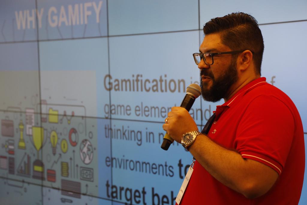 Code4SecBR's tweet image. Gameficação é uma vertente muito interessante para quem trabalha com #AppSec. O Diogo Rispoli veio comentar o assunto no #Code4Sec!