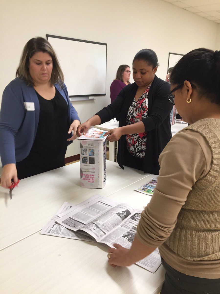 AFESEO's tweet photo. Le Centre d’excellence francophone est à Ottawa #CEFranco activité de démarrage - l’apprentissage dans le plaisir @collegeboreal https://t.co/opXxgxu8XT