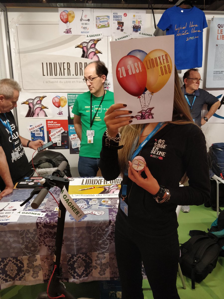 linuxfrorg's tweet image. . @Tris_HR est passé nous faire un coucou. Si vous voulez un sticker de @Projet_Arcadie, ils sont sur le stand B24 du @OSS_Paris #OSSPARIS18