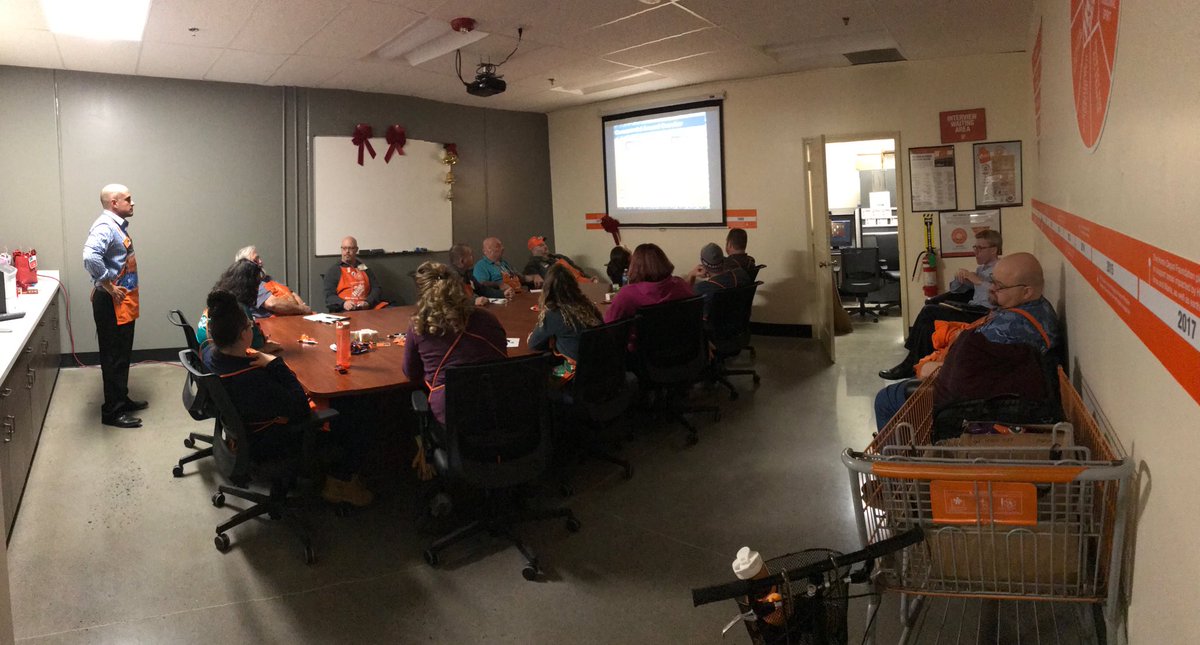ChrisBosco12's tweet photo. Commercial credit training with Michael. Thank you all for attending #6153 ⁦@zebdever⁩ ⁦@tiffanyclayberg⁩ ⁦@NYwinediva⁩ ⁦@TylerHage⁩ ⁦@billymann1956⁩ ⁦@FancherTerrie⁩. #drivingcommercialcredit https://t.co/TtKHbd1234