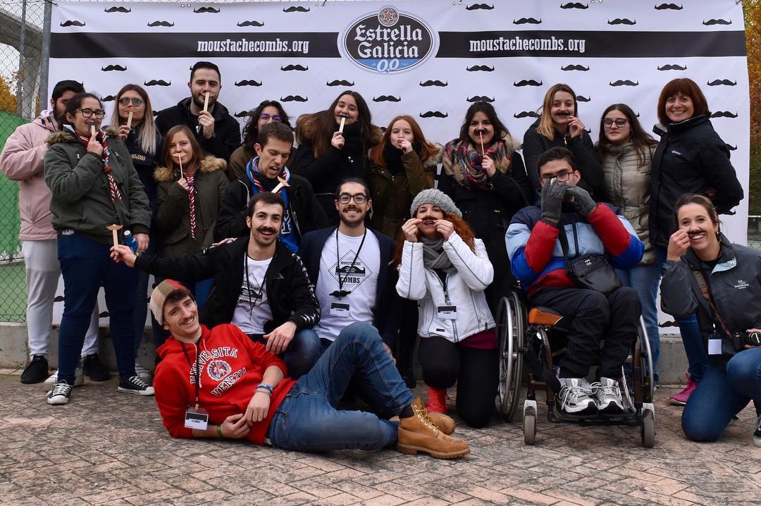 Hoy es el día internacional de los voluntarios y nosotros no pudimos contar con mejor ayuda que con los nuestros! Si tú también quieres colaborar, aún puedes hacerlo donando en el enlace es.movember.com/donate/payment… #movember #movemberespaña #lagunadeduero #valladolid #moustachecombs