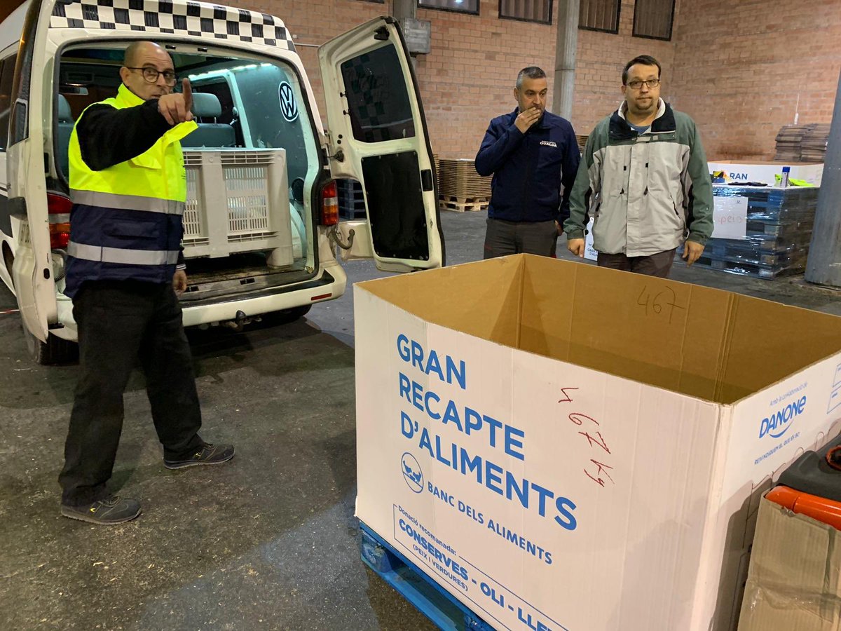 victorfalguera's tweet photo. Avui el #TeamTDI hem entregat al @BALleida els més de 150 kg recollits durant les #4hores de #Resistència del passat cap de setmana al circuit de #Lleida. Moltes gràcies a tots els que hi vau col·laborar! https://t.co/BL13VzzUy3