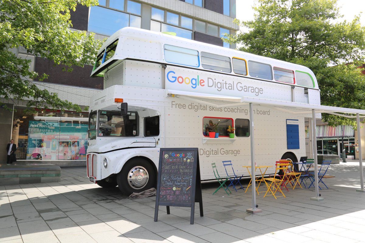 RBKingston's tweet photo. Tomorrow, jump on board @Google's Digital Garage Bus! It will be parked up outside the #Kingston Guildhall between 10am & 3pm. Book a 1hr slot to get help creating a CV, writing covering letters plus 121 digital support from the team https://t.co/FcznQOJwWb. @GoogleUK #GoogleBus https://t.co/kfI7UQOjR1