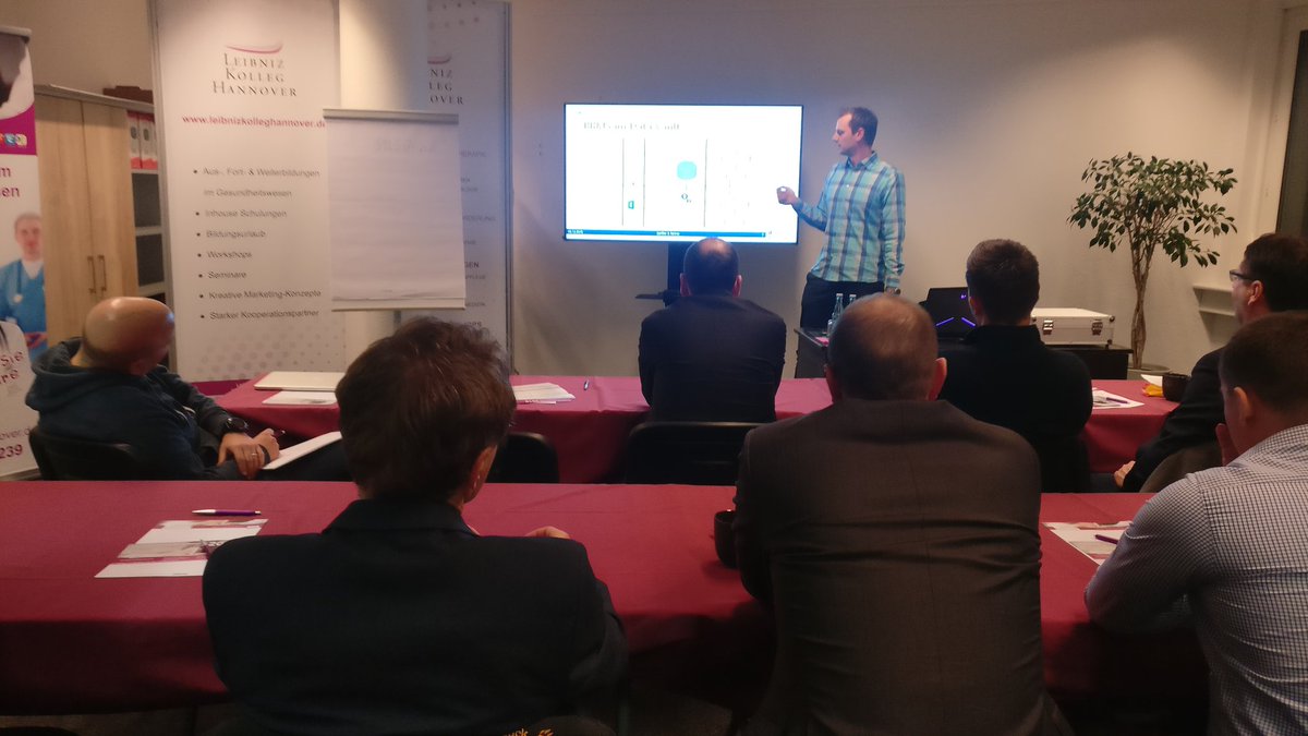 Timo Cirkel von <a href="/doerffler/">Lena-Maria Dörffler</a> stellt die Rules Engine #Corticon von <a href="/ProgressSW/">Progress Software</a> auf dem <a href="/DDVUG/">DDVUG</a> - Stammtisch in Hannover vor. #DataVault