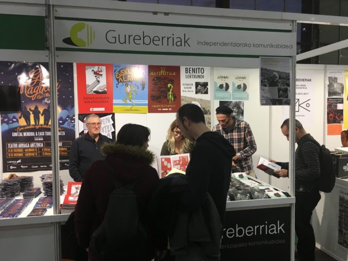 gureberriak's tweet photo. #DA53 Durangoko Azokan, Artekale 65.ean aurkituko gaituzu! https://t.co/jHhRIYRqfM