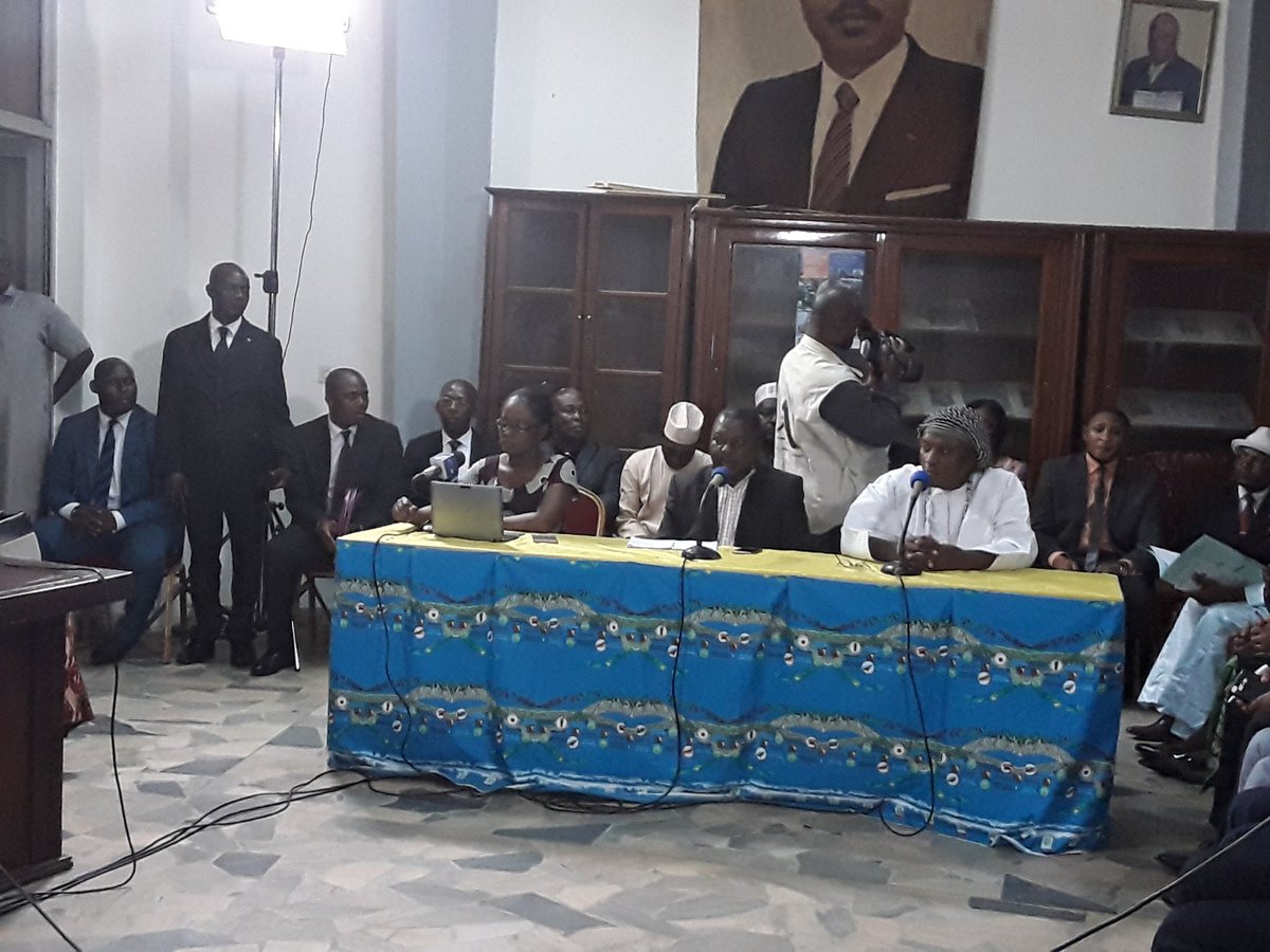 Le Ministre de la Communication accompagné de ses homologues du Transport et de l'Administration Territoriale a donné une conférence de presse ce 05 décembre 2018, sur la stratégie gouvernementale de lutte contre le transport clandestin. 
#Cameroun
#Cameroon
#TT237