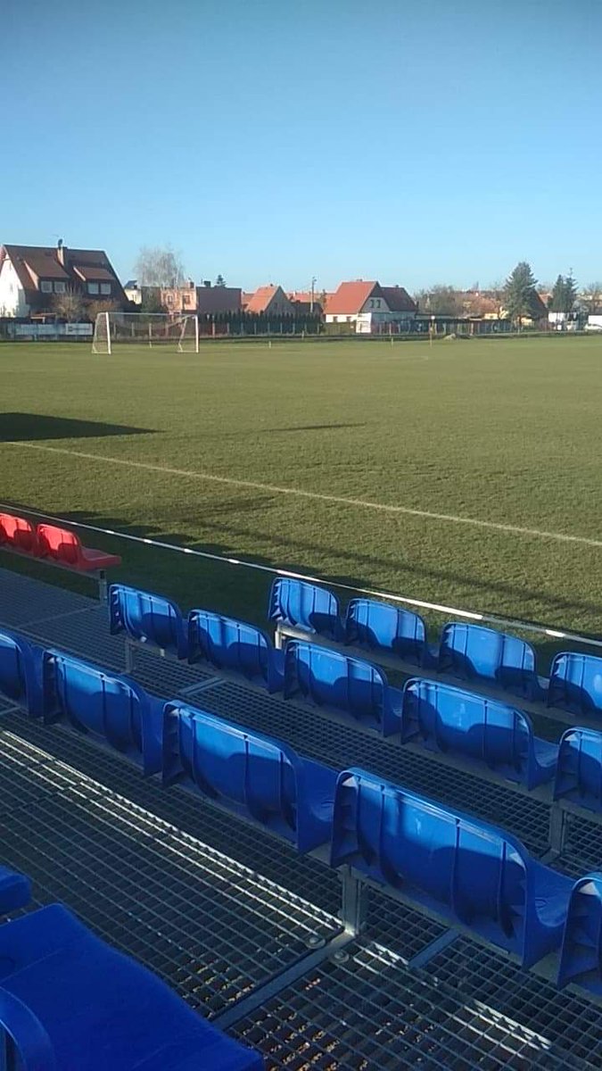 tytezmaszszanse's tweet photo. W dzisiejszym sparingu Śląska Wrocław (CLJ U19) wzięło udział dwóch poleconych przez nas zawodników! 

Kamil Truchel (Piast Białystok /2002) 

Szymon Zelmański (Motor Lubawa / 2002) 

Kamil zrobił dobre wrażenie i został ponownie zaproszony, ale już na tygodniowy sprawdzian!⚽️💪 https://t.co/jpUvmKOFgq