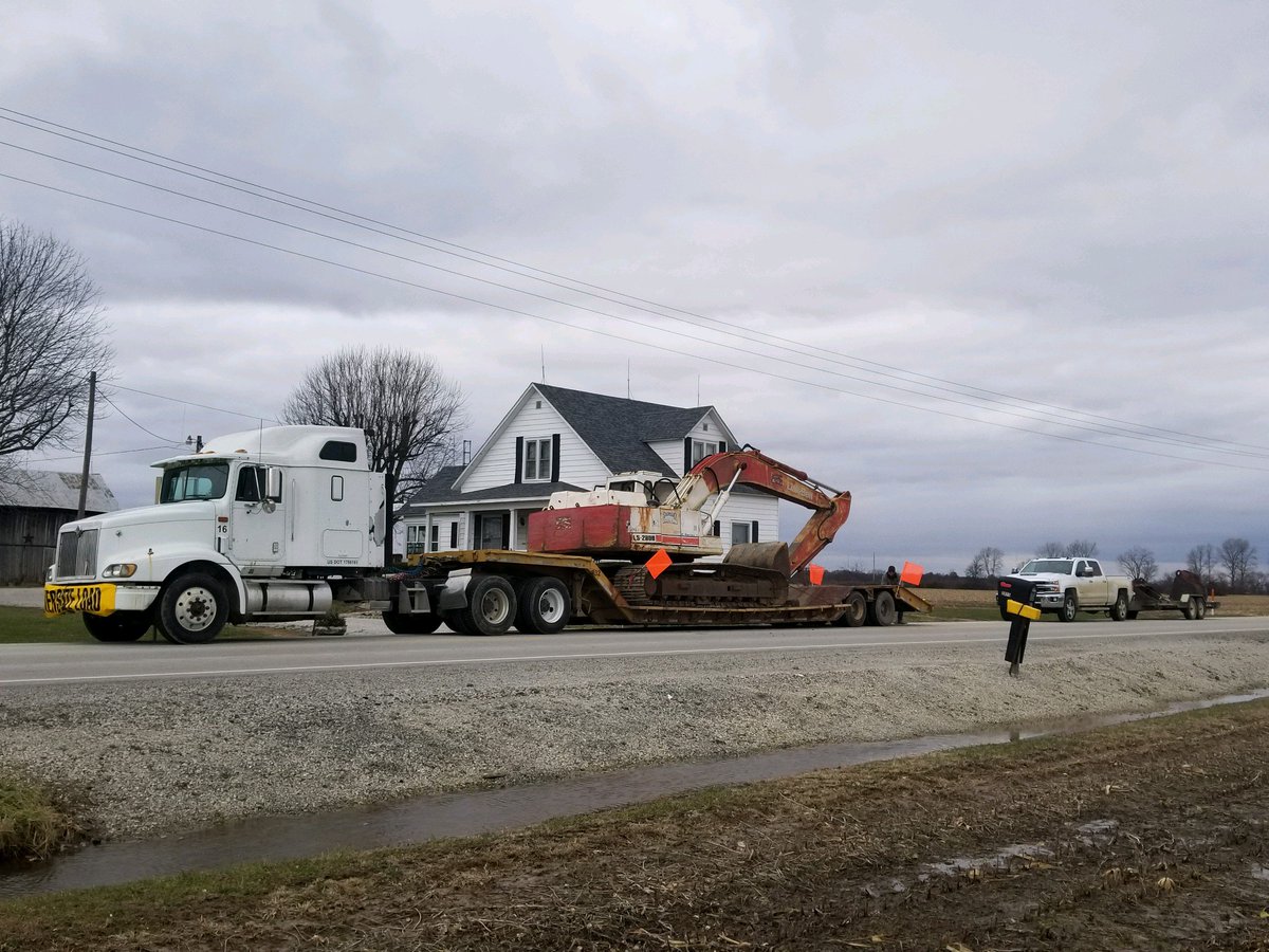Waynes_TreeServ's tweet image. Check out our new toy!! We&apos;re stoked to have the opportunity to work with this beast!

📞 (618)943-2453
💻 waynestreeservice.co

#newtoy #arborist #heavyequipment #treeservice #lawrencevilleil #christmaspresent