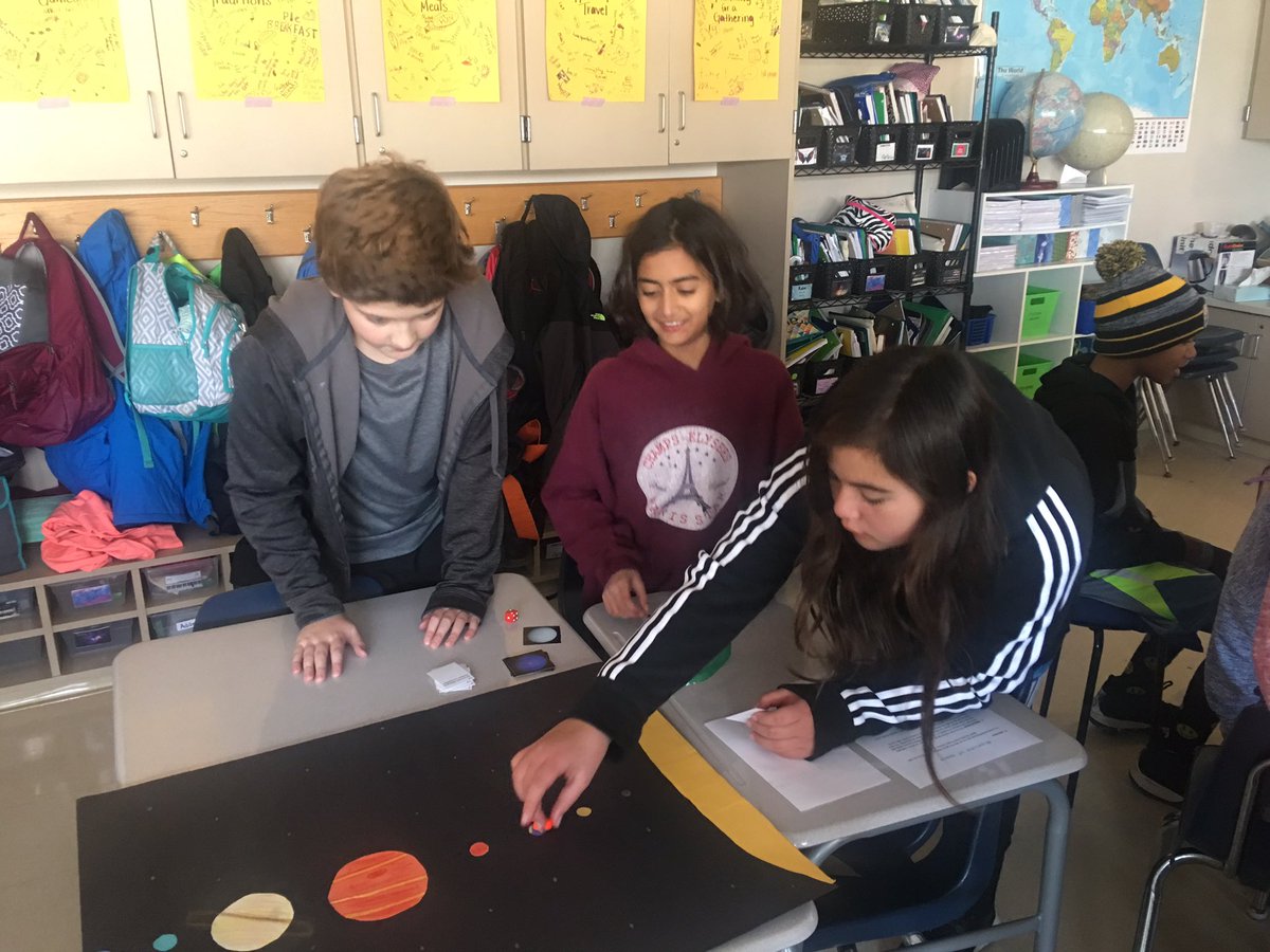 MsChoiVES's tweet photo. Reviewing our solar systems with @MsKingVES’s science class’ board games! They did such an amazing job!! 😱 https://t.co/Hc8mjXTtKo
