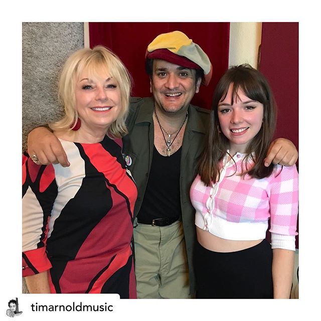 MissBeehive's tweet photo. Thanks you beauts - what a fun afternoon. Super seeing you all😘

Let’s save Soho! 
Posted @withrepost • @timarnoldmusic When TWO of your favourite singers come round to sing on your song. The legendary @marimwilson and sensational @emily_capell .
.
.
#classacts 🙏🏻 #savesoho … https://t.co/CZYX4IZeF4