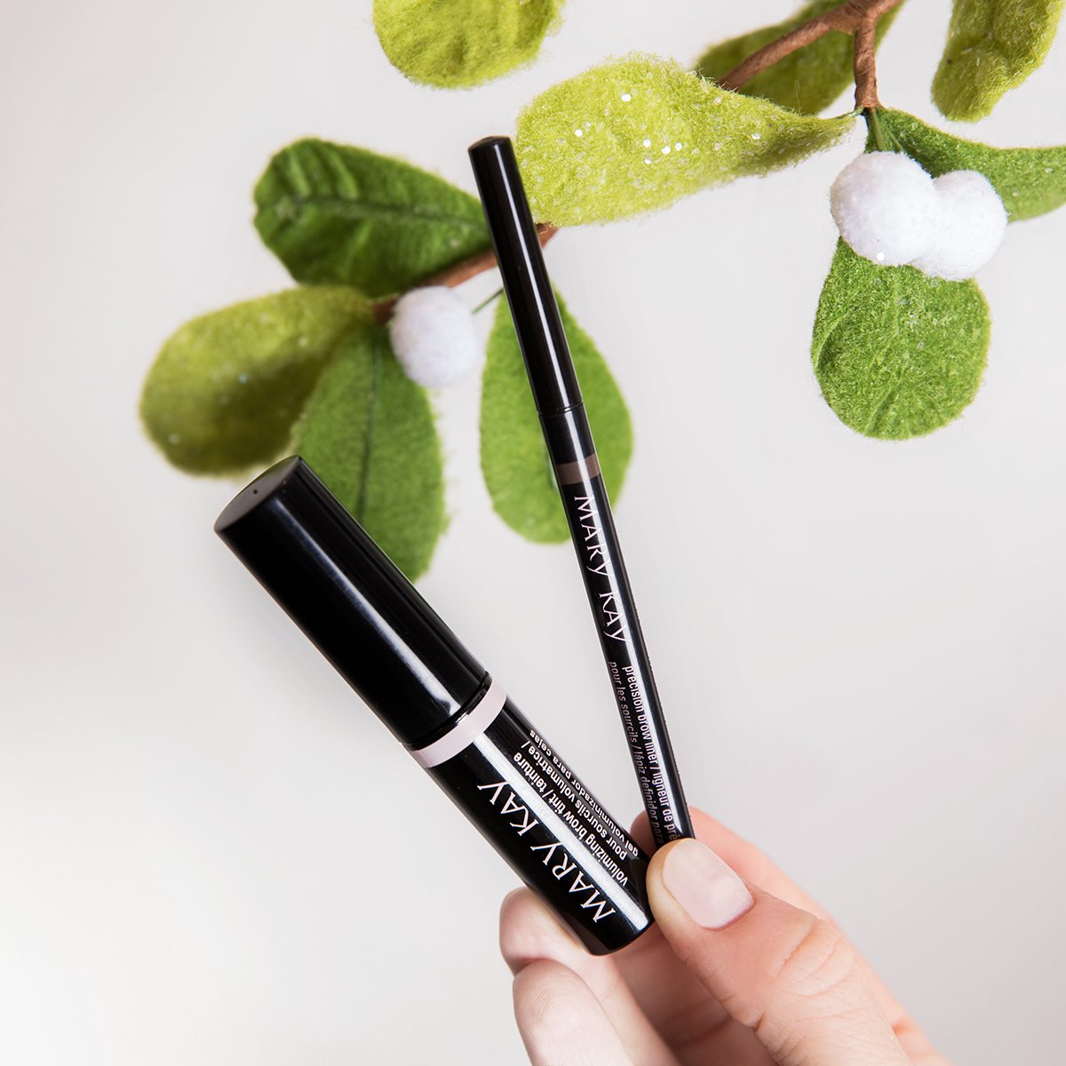 MK_LadyJ's tweet photo. The perfect stocking stuffers for brows that wow. 😉 #MaryKay https://t.co/0WtAXrxaHr