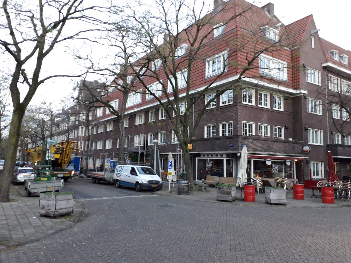 renepoale's tweet photo. Fase 1 groot onderhoud omg Churchilllaan Amsterdam.
Beglazing/dakbedekking/zink&amp;loodwerk/schilderwerk/elektra/gevelherstel/sanering/stoffering #PALETVGO https://t.co/8trKLntcxw