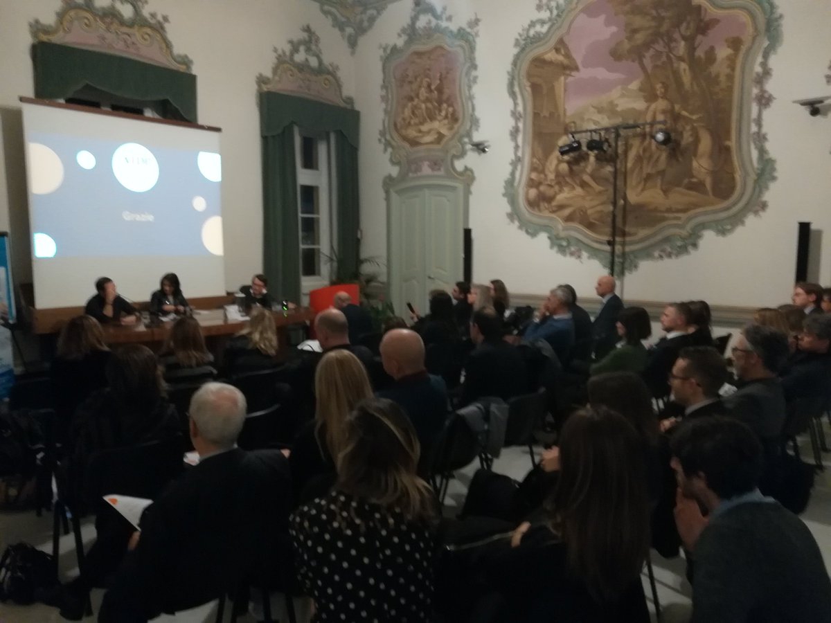 #incontrocongliautori #aidpliguria
#lbgt e #diversity in azienda <a href="/paoloiacci/">paolo iacci</a> 
La #smartorganization <a href="/aledonadio/">Donadio</a>