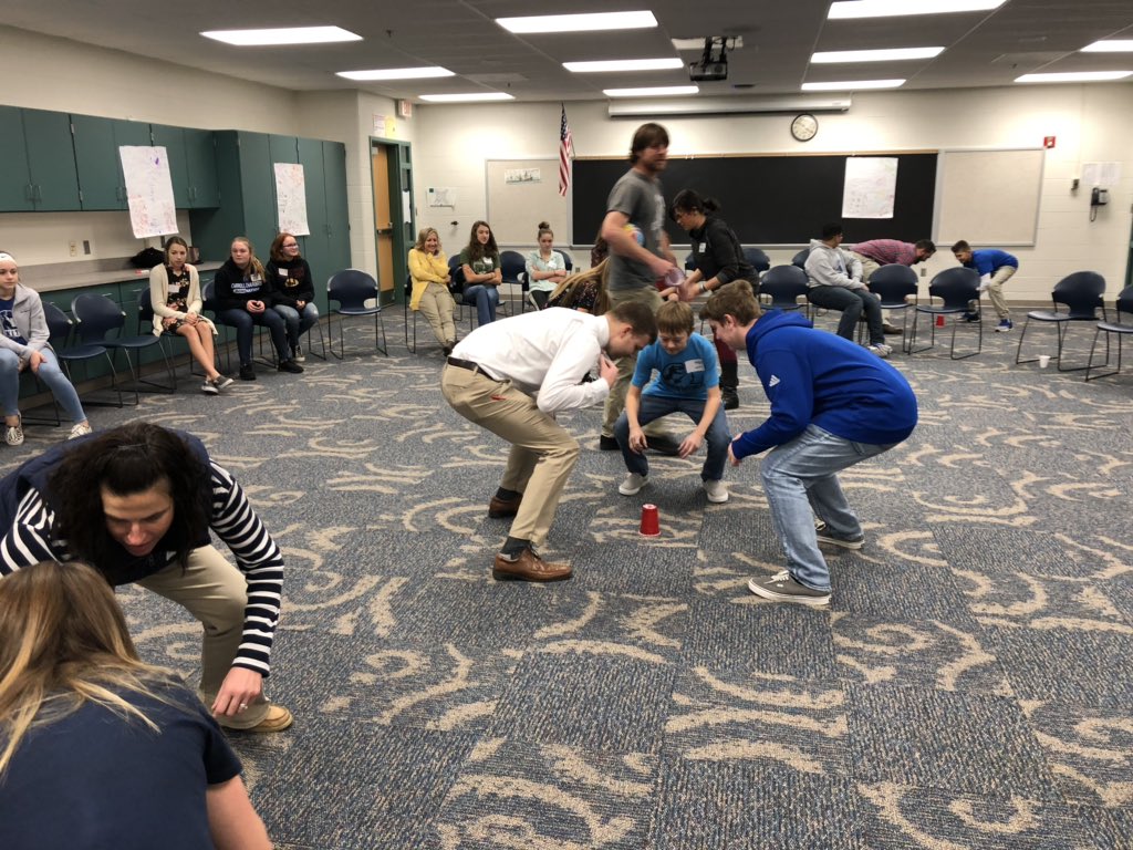school_carroll's tweet image. The CMS Sources of Strength peers/staff were trained today by SOS trainer, Matt. The students came together to focus on strengths they can share with students to impact our school in a positive way! We are excited to get started! @sourcesstrength @NWAllenSchoolFW @CHS_Sources