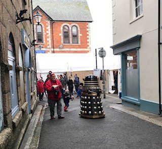 CornishBookComp's tweet image. Well, that was fun...a seek and destroy water-squirting Dalek at #foweychristmasmarket #craftfair #CornishBookComp #dalek #scarydalek #didntexpectthat