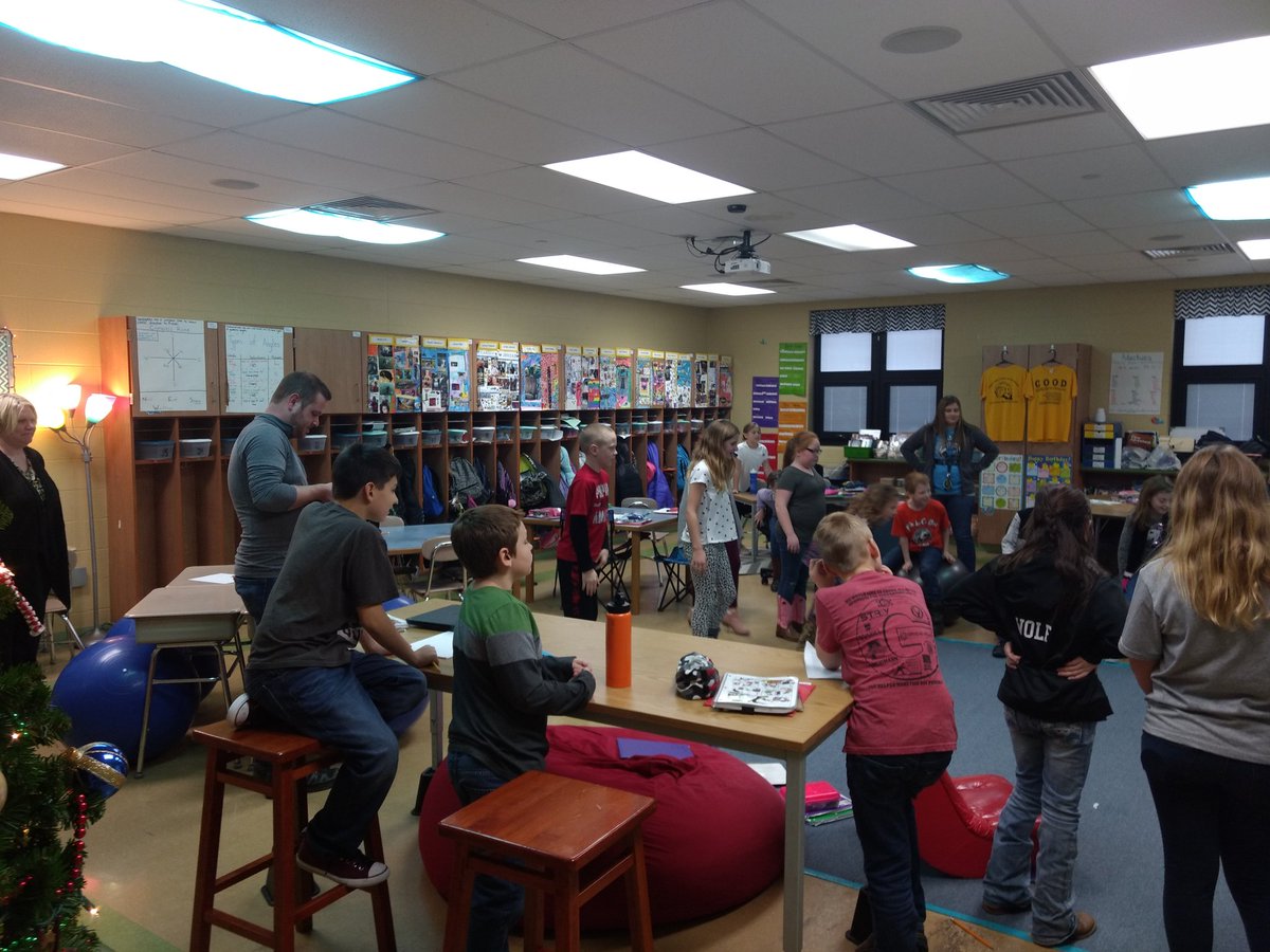 lynnetteroeth's tweet photo. Graham Elementary School sharing our story! We do Career Exploration! #GESTEM #gespride #WEAREGRAHAM @PrincipalCMill https://t.co/XUbH5tRtuc