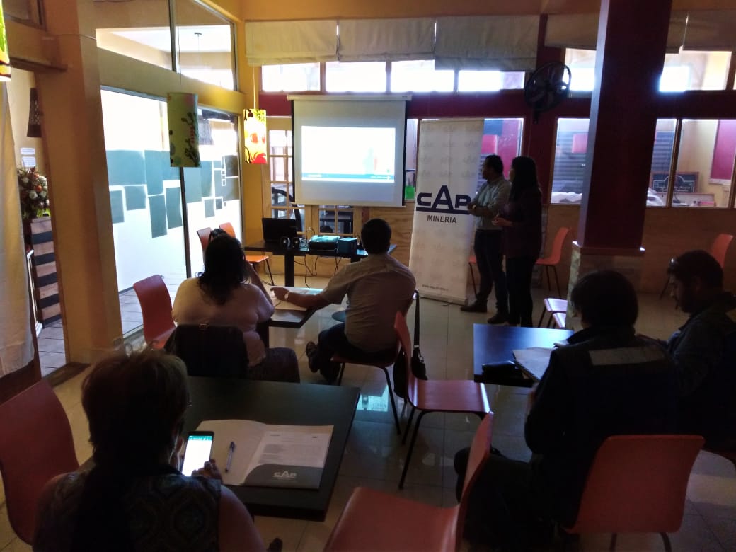 CodesserAtacama's tweet photo. Codesser, continua trabajando en terreno y hoy en el puerto de Caldera se realiza el Taller de  Cultura Preventiva y Autocuidado
Del programa PDP, de la empresa CAP Totoralillo. https://t.co/BJq8IUreXo