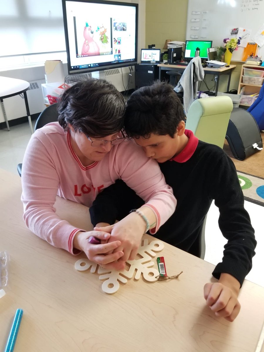 It’s starting to feel a little festive in 6D <a href="/MsSmithVillager/">MissSmithVillager (she/her)</a> <a href="/Saunder14847269/">Kerry Ann</a> <a href="/BrittanyNeill3/">Brittany Neill</a>