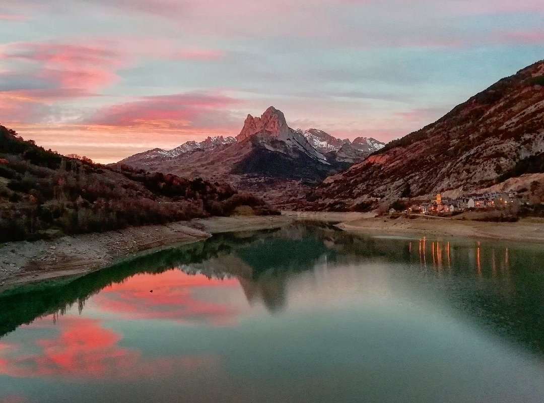 #valledetena 💎💗😍
@meteo_aragon @Meteo_Pyrenees @EnjoyAragon @eltiempo_atv @SaraValle_ @DPHuesca @AEMET_Aragon @ElTiempo_tve @aquilatierratve @tiempobrasero @ElTiempoA3 @lugaresdenieve @Turismopirineo @Lanuza_Foratata @franhervi @huesca