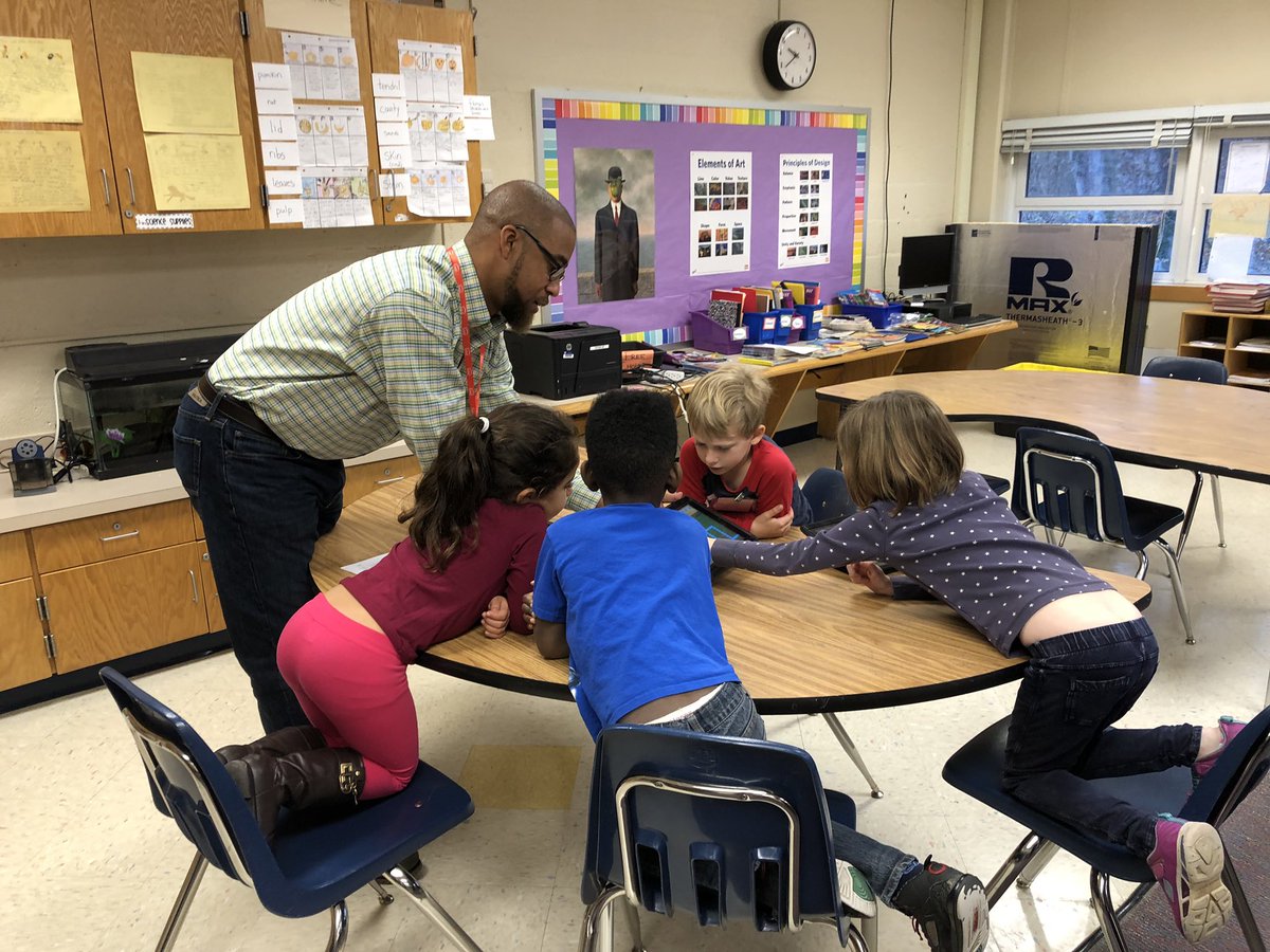 TaylorITC's tweet photo. Thank you to our volunteers from @awscloud for leading @kodable #HourofCode2018 lessons! The Kindergarteners learned a lot and had a blast! @ASFSOnline @ASFS_VandP #APScodes #ASFSrocks https://t.co/10Mn85WCmW
