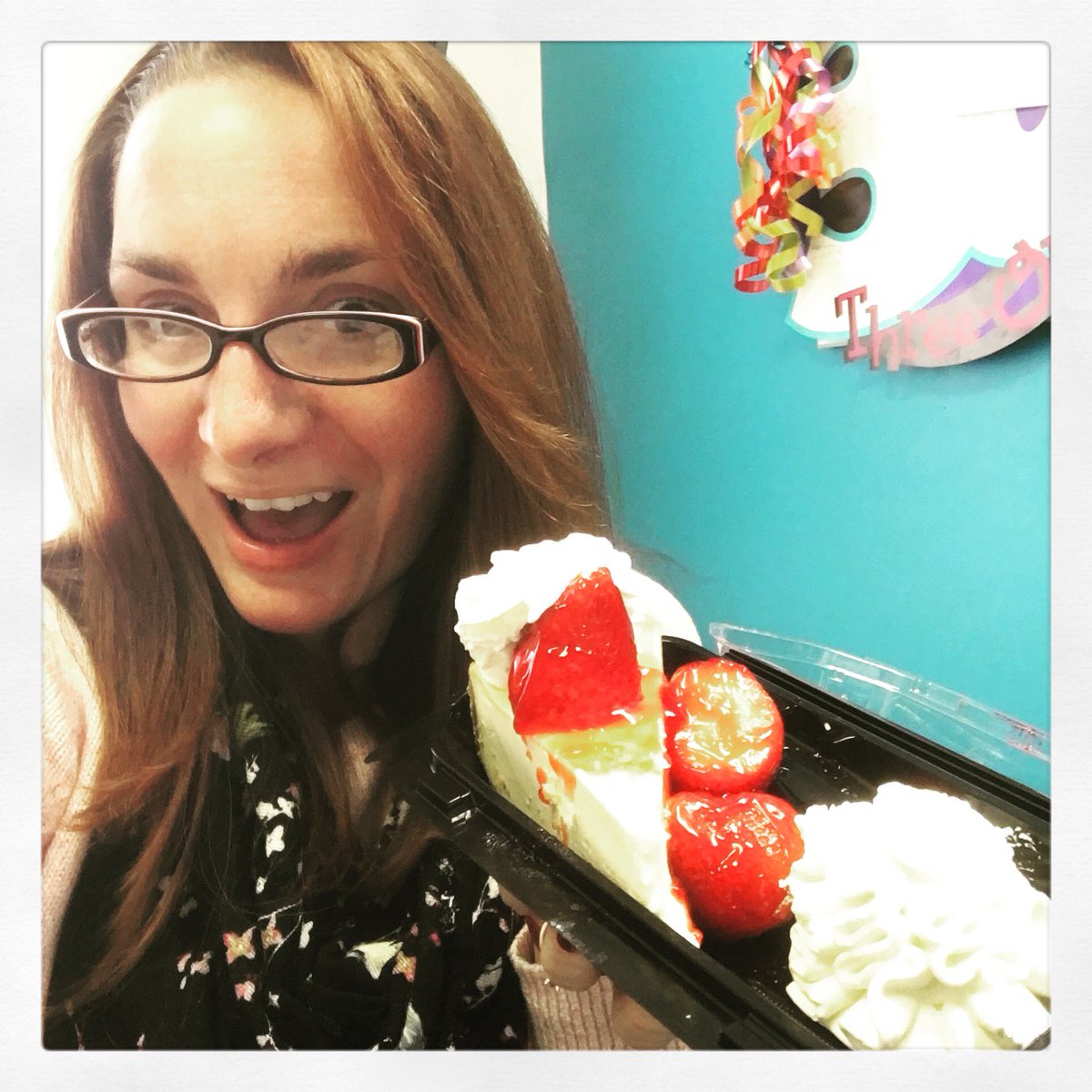taradise's tweet photo. As with any massive promotion, there are always rules &amp; restrictions &amp; a whole lotta butt hurt, but I got my #freeslice from @Cheesecake &amp; @DoorDash so happy hump day to me losers! https://t.co/vwMP9qUfGh