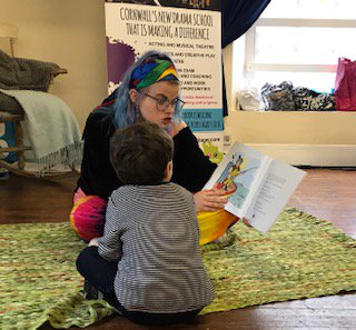 CornishBookComp's tweet image. Counting the days to Christmas - at @FoweyChristmas Market last weekend. Very nice to meet our readers!