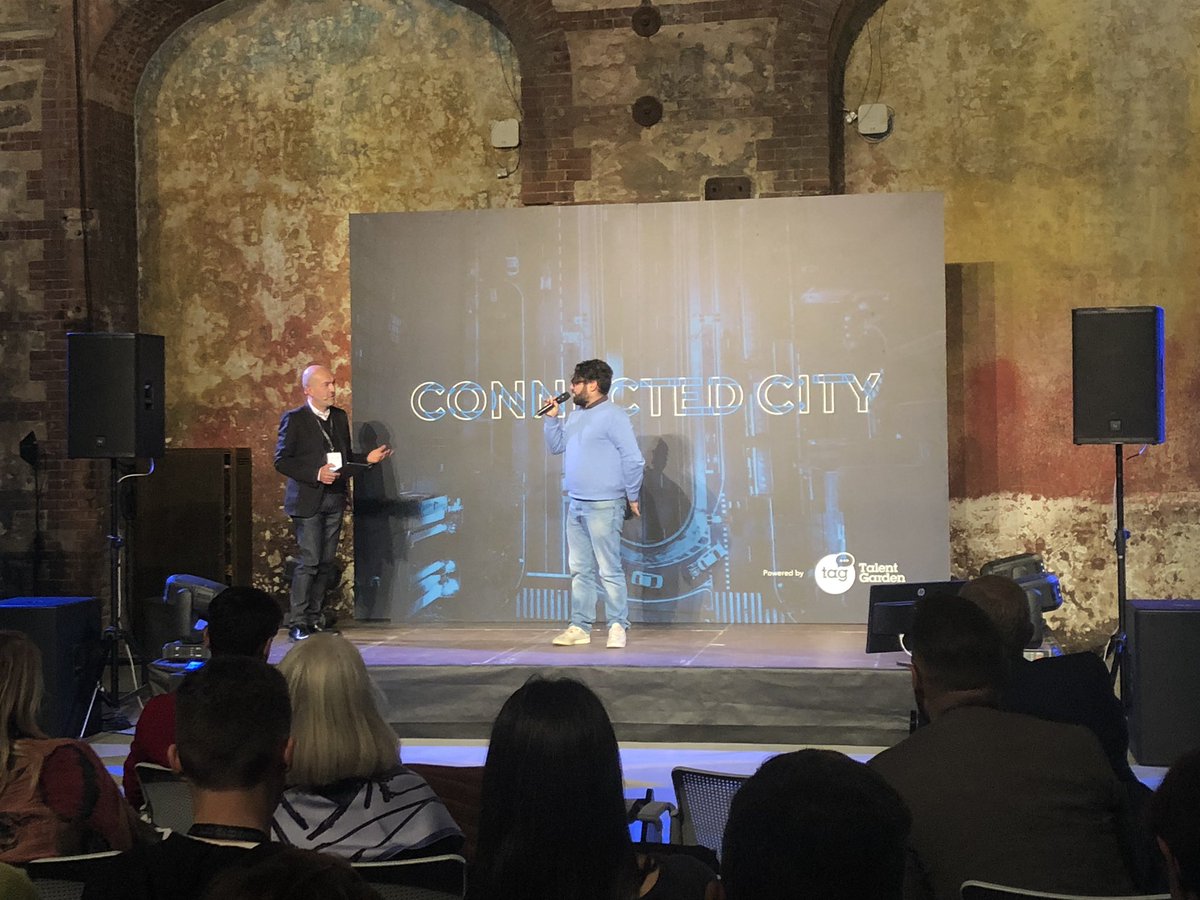 TalentGardenit's tweet photo. Sul palco @MINI_Italia per annunciare il vincitore della sua sfida: progettare nuove app e funzionalità per l’ecosistema MINI Connected Car https://t.co/1s97CeV0aE