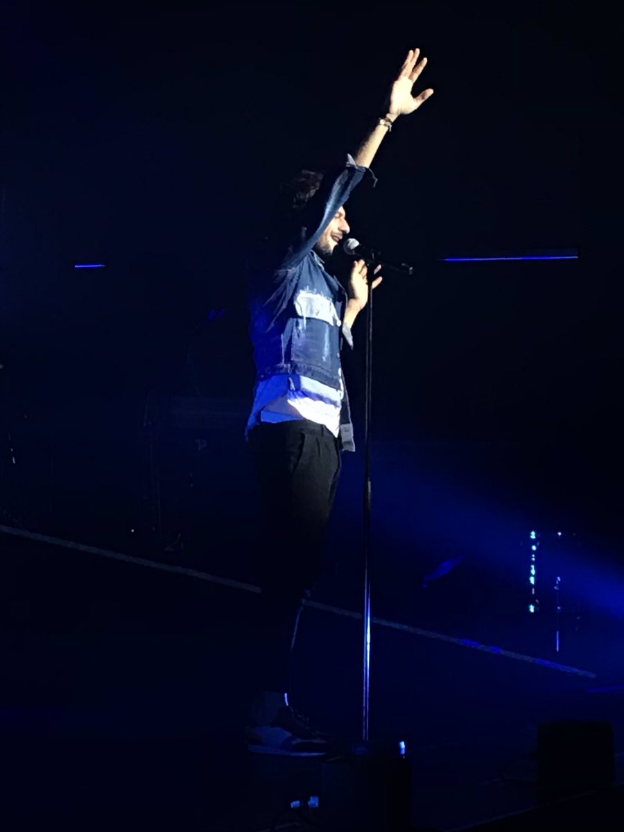 thyra00's tweet photo. @Amir_Off #lausanne #athome #sallemetropole 🦋🦋💥💥 https://t.co/1lm6TpWXlc