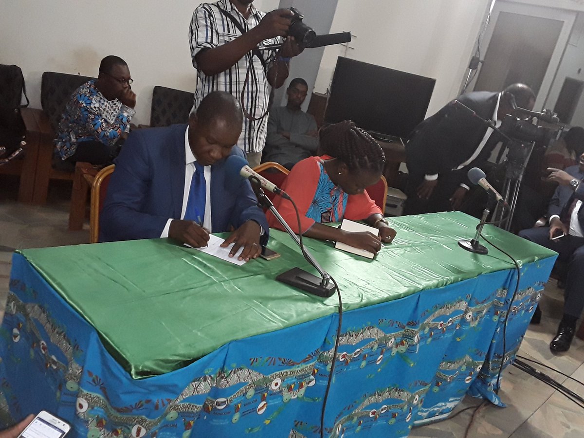 The Minister of Communication accompanied by his colleagues of the Transport and the Territorial Administration gave a press conference this December 05th 2018, on the governmental strategy of fight against the clandestine transport
#Cameroon 
#Cameroun
#TT237