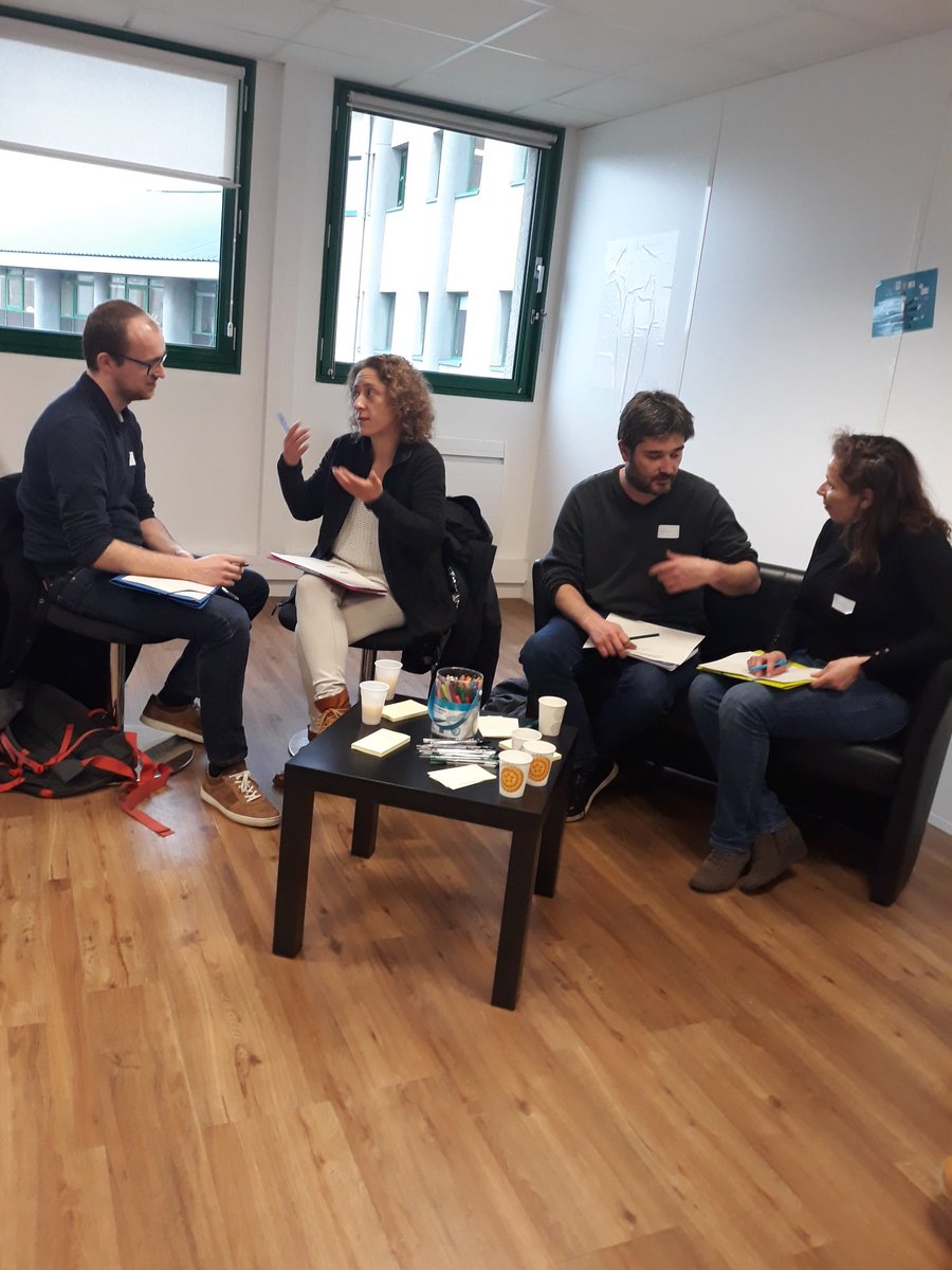 LauraFoulon1's tweet photo. Création d'une communauté avec nos créateurs d'entreprise #poleemploi Lille port fluvial. Plusieurs événements à venir avec nos usagers! #sphereemploi #entreprenariat #reseau #business #collaboration https://t.co/x75Z9j2N5G