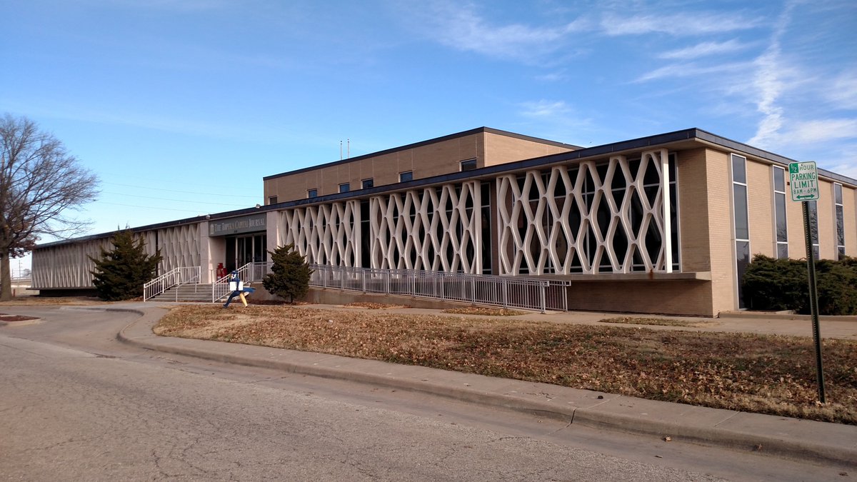 PresTopeka's tweet photo. Styles of mid-century modern architecture include: International, Neo-Formalism, Neo-Expressionism, Brutalism, Shed, and Mansard. https://t.co/ayWXcm1WXJ