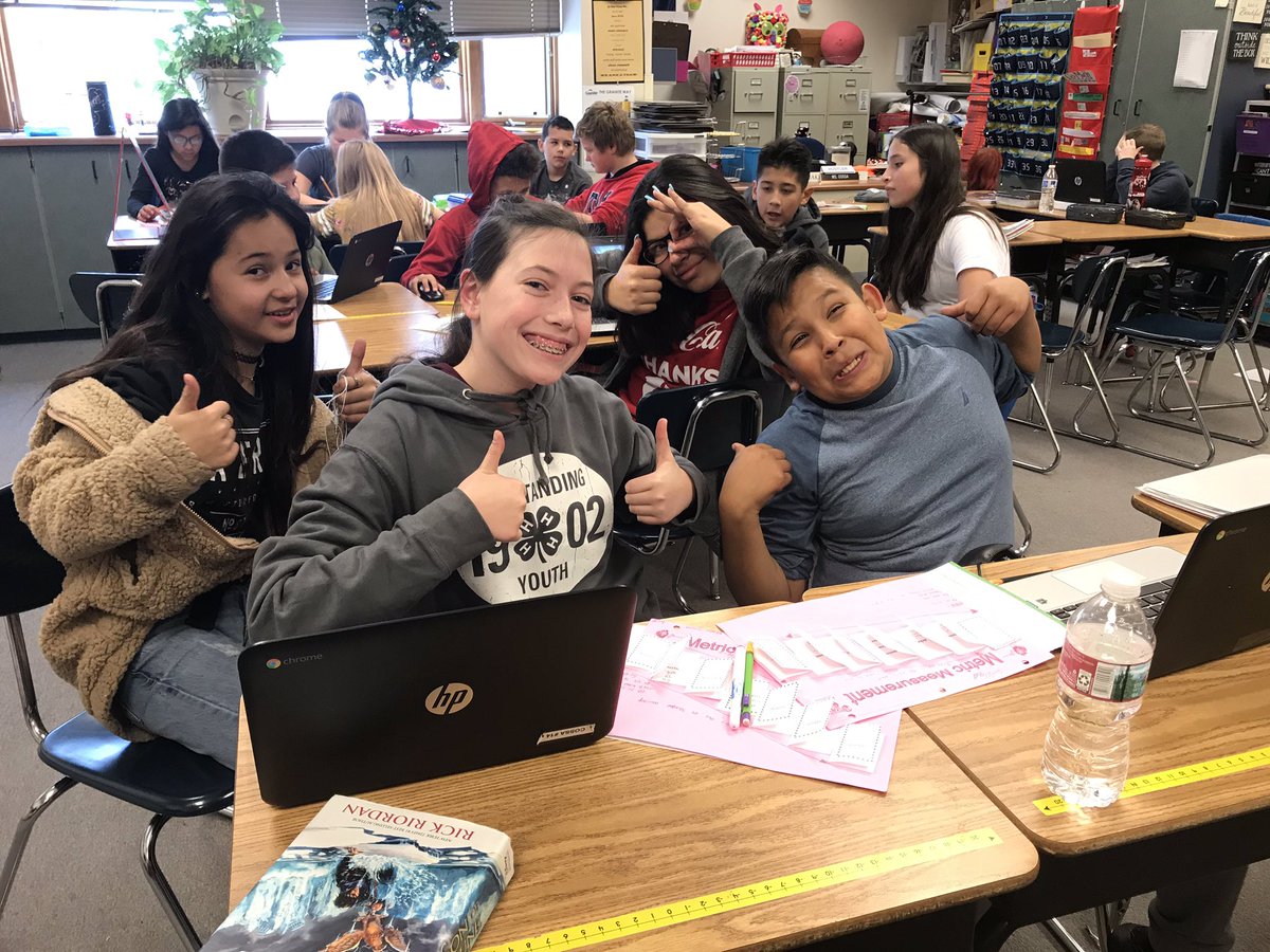 mm_cossa's tweet image. Two thumbs up from these Ss for #HourOfCode #addictedtocoding #blendedlearning @WestValleyElem @GraniteSchools @EdTechGSD