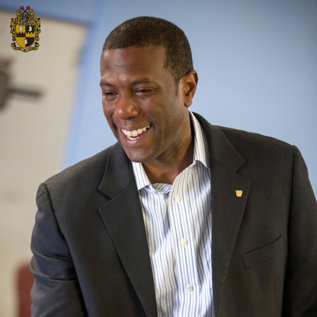 Alpha Phi Alpha Fraternity Inc. congratulates Brothers Frank Scott, Jr., (ΚΗ ’02) of Little Rock, AR, and Cedric Williams (ΚΚ ’89) of Forrest City, AR who won their runoff Mayoral elections in their respective cities.

Congratulations, Brothers!