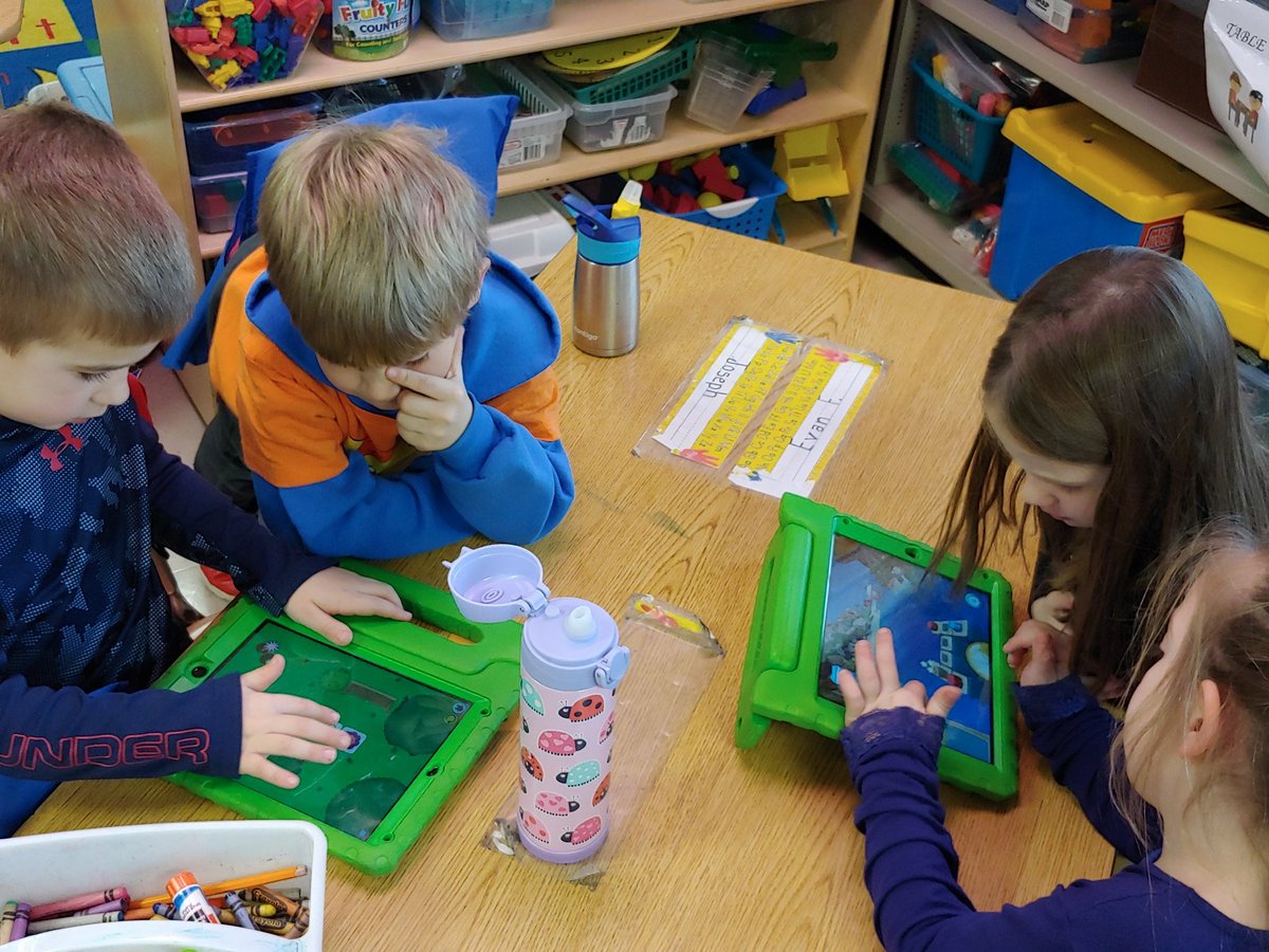 Mrs_Conboy's tweet photo. Kinders coding #hourofcode2018 #dg58learns #it58learns #nowclassrooms https://t.co/Py3ZtPl82x