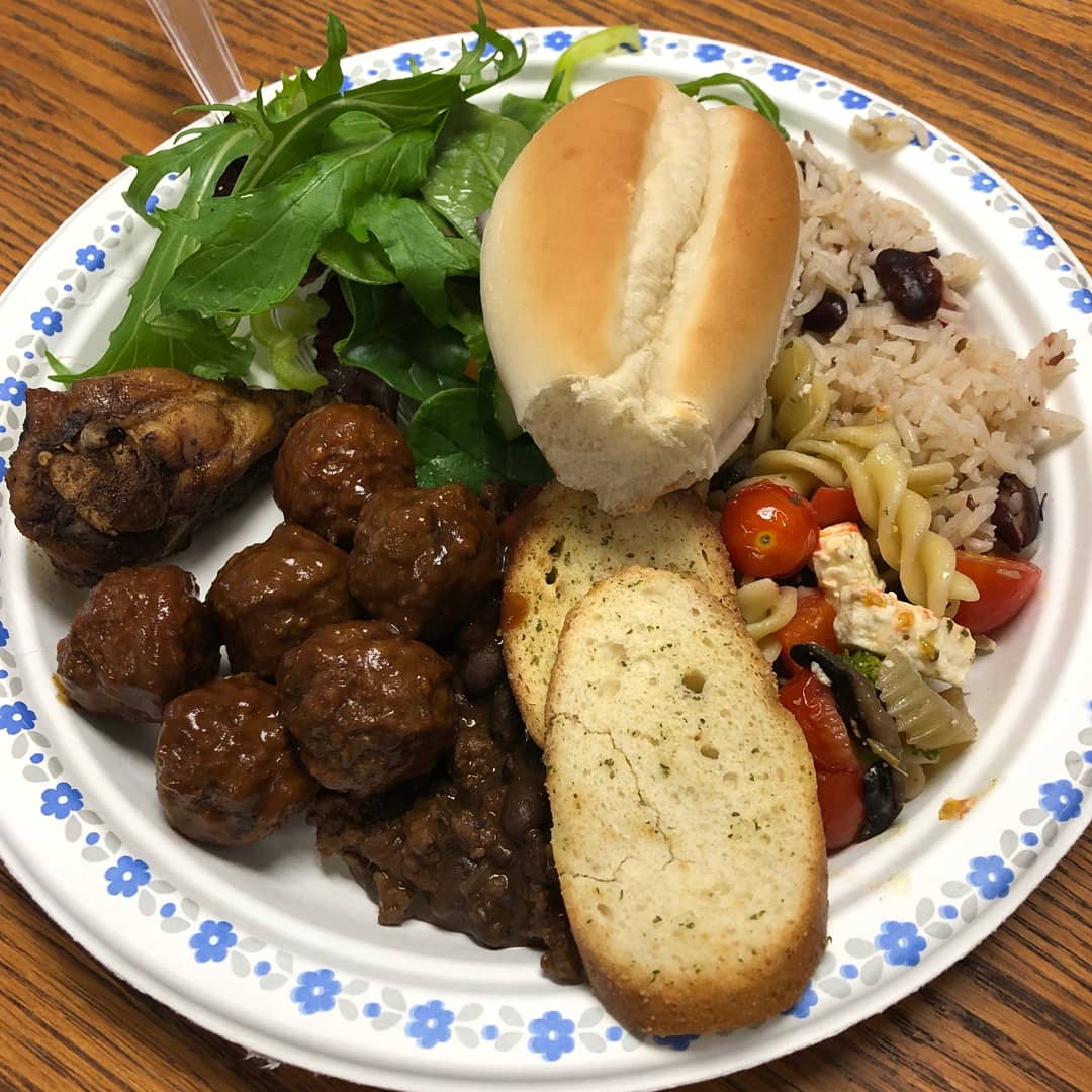 HoveyIndustries's tweet photo. Potluck today. All funds raised to the Ottawa Foodbank! #ottawafoodbank #fillthefoyer #capcorp https://t.co/1Zq13hxDt0