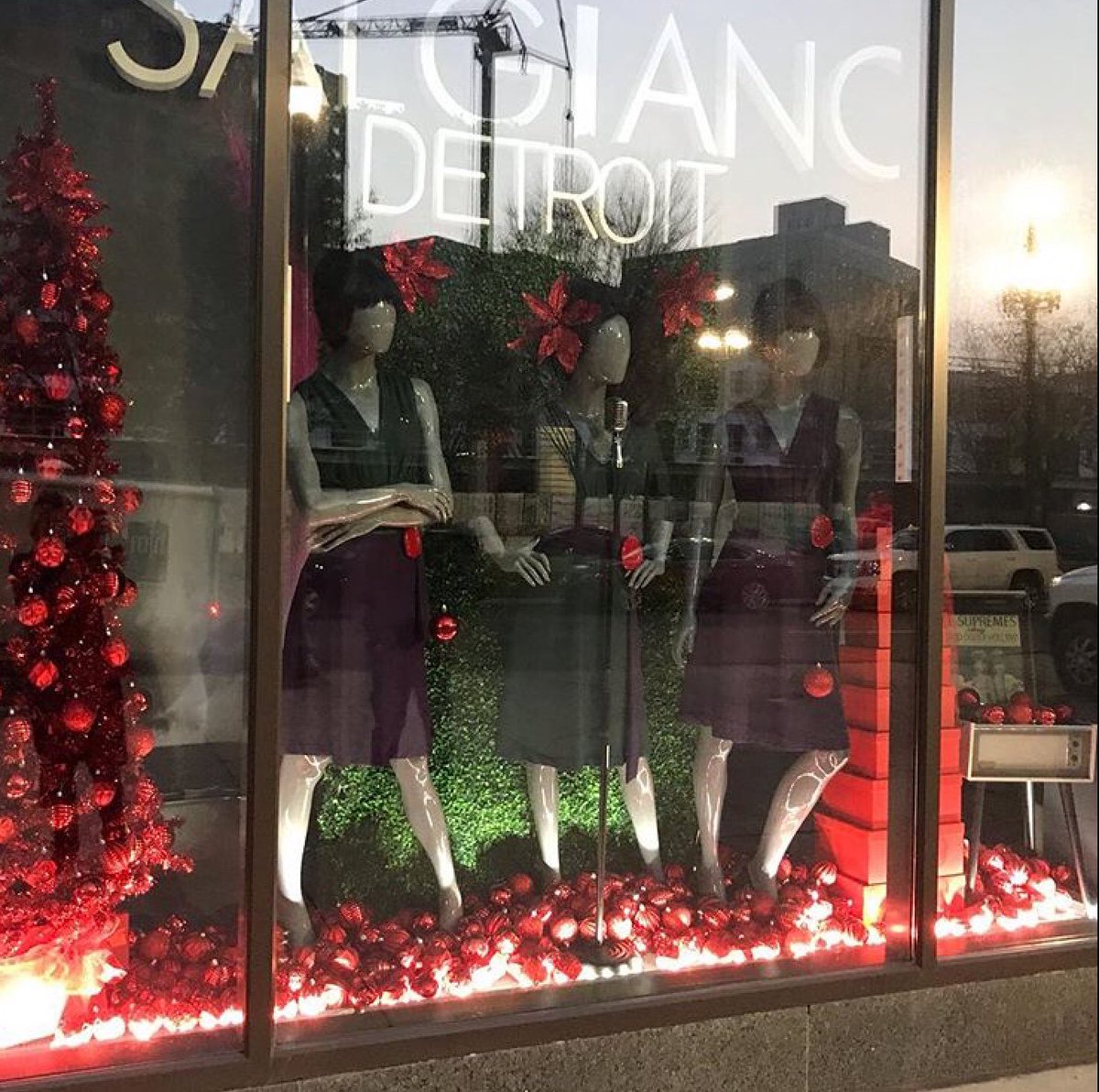 salgiano's tweet photo. Holiday fashion display at The beautiful historic @DavidWhitneyDET be sure to stop by and see it! https://t.co/mlVZFQHSgY