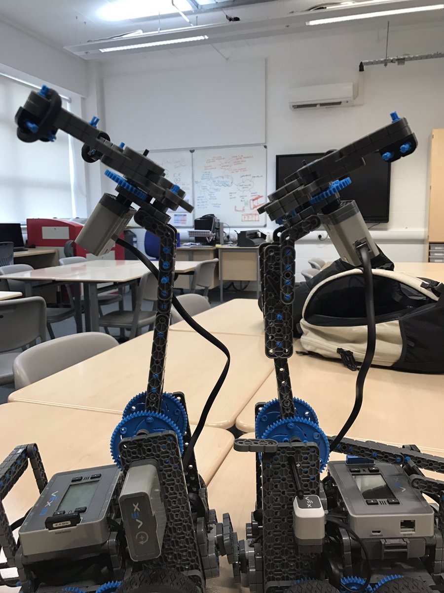 NewbattleCDT's tweet image. Time to lay the gauntlet down in the Vex regionals @newbattlehigh #robotbuilders #vexrobot #stem #winningteam