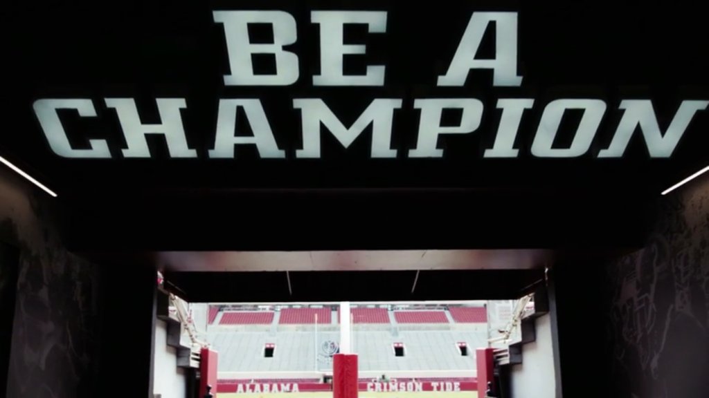 It is awards season for college football. The Alabama Crimson Tide has picked up a new honor as the top college fanbase in 2018. …bamacrimsontidefootball.wordpress.com/2018/12/05/it-…